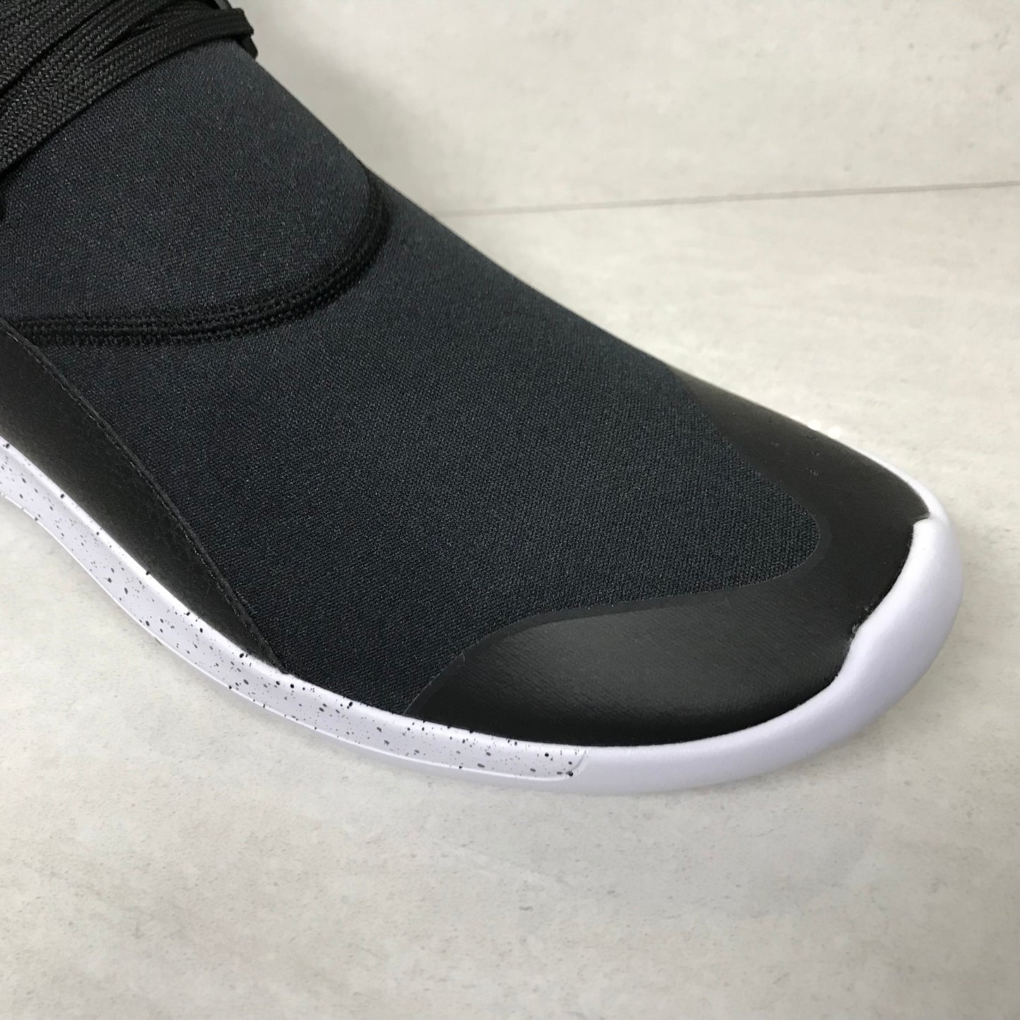 DS Jordan Fly 89 Negro/Blanco Talla 14