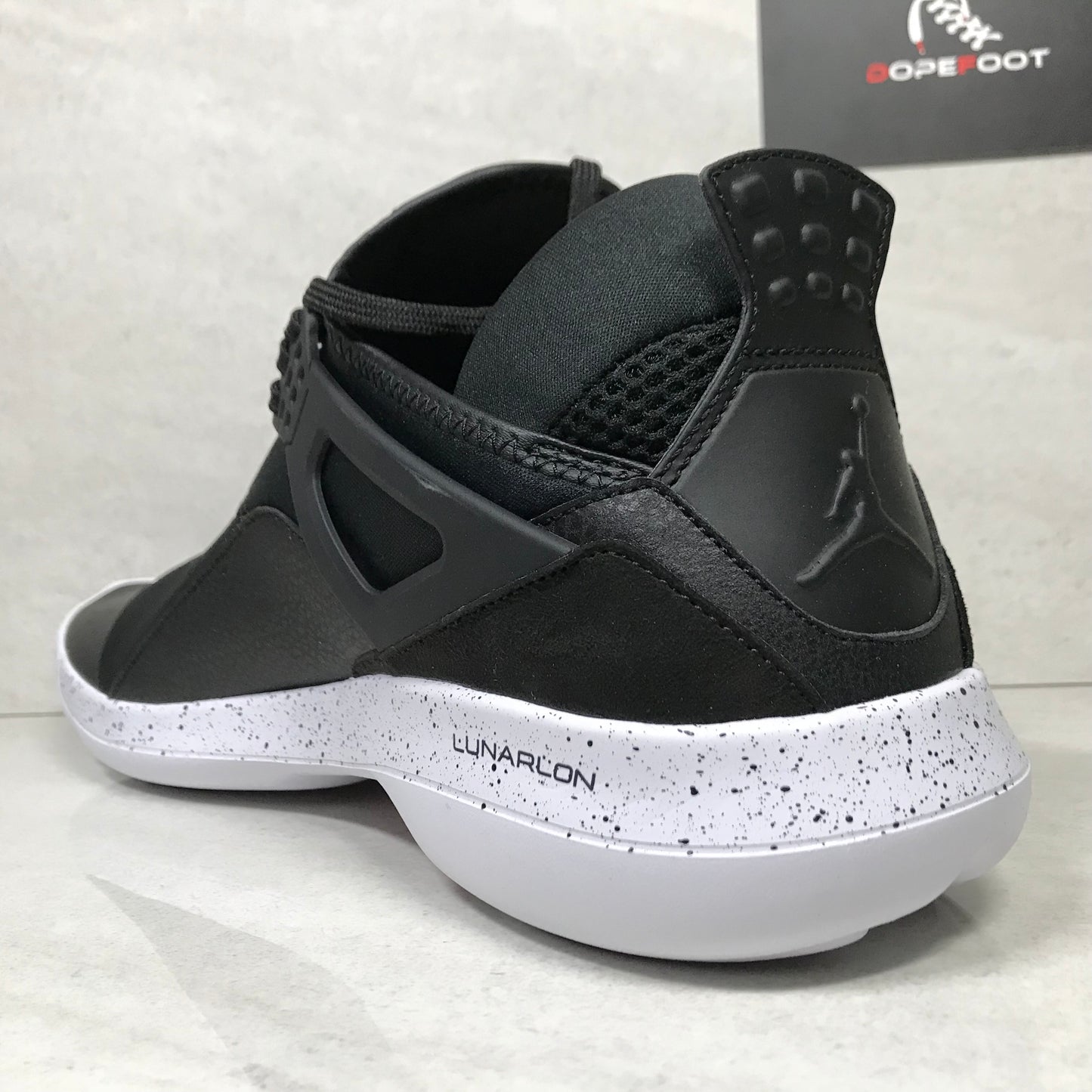 DS Jordan Fly 89 Negro/Blanco Talla 14