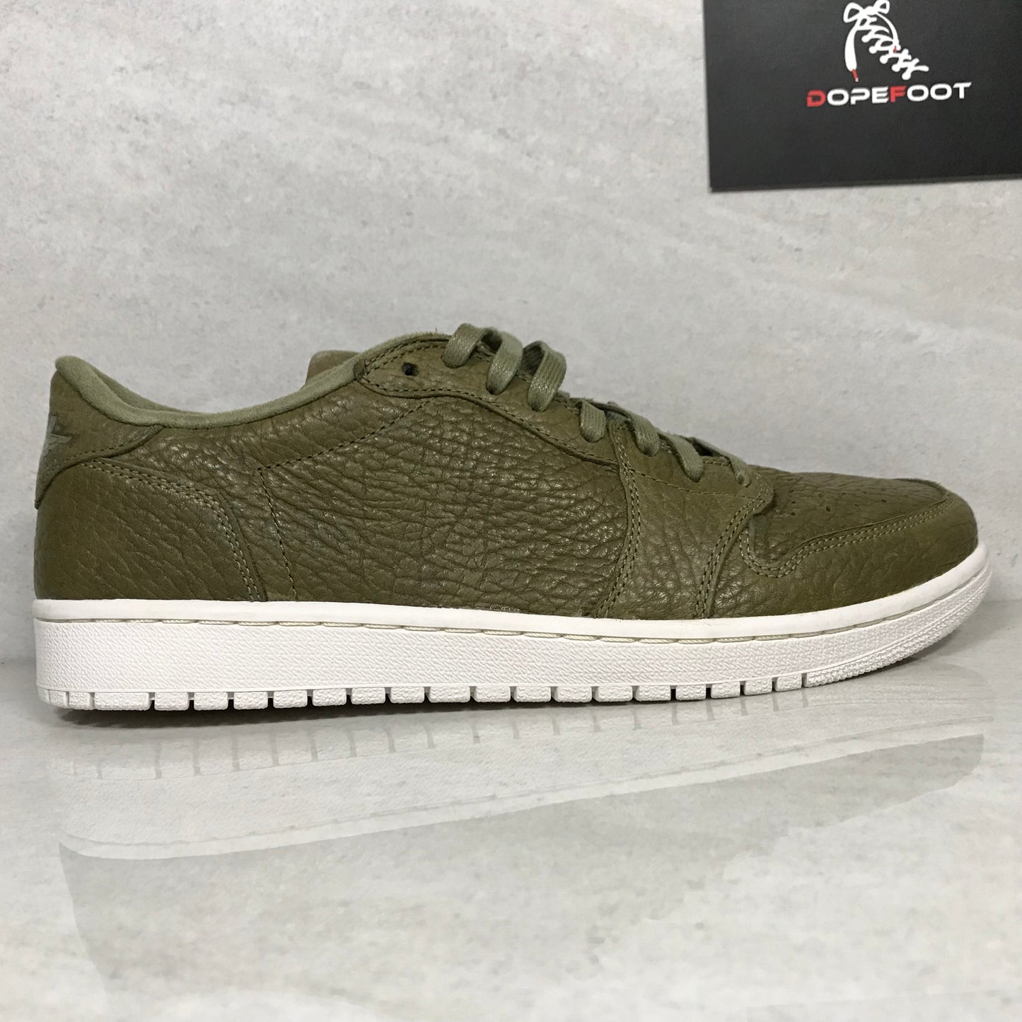 Air Jordan 1 I Retro Low Swooshless Trooper Olive Green - 848775 205 - Jordan