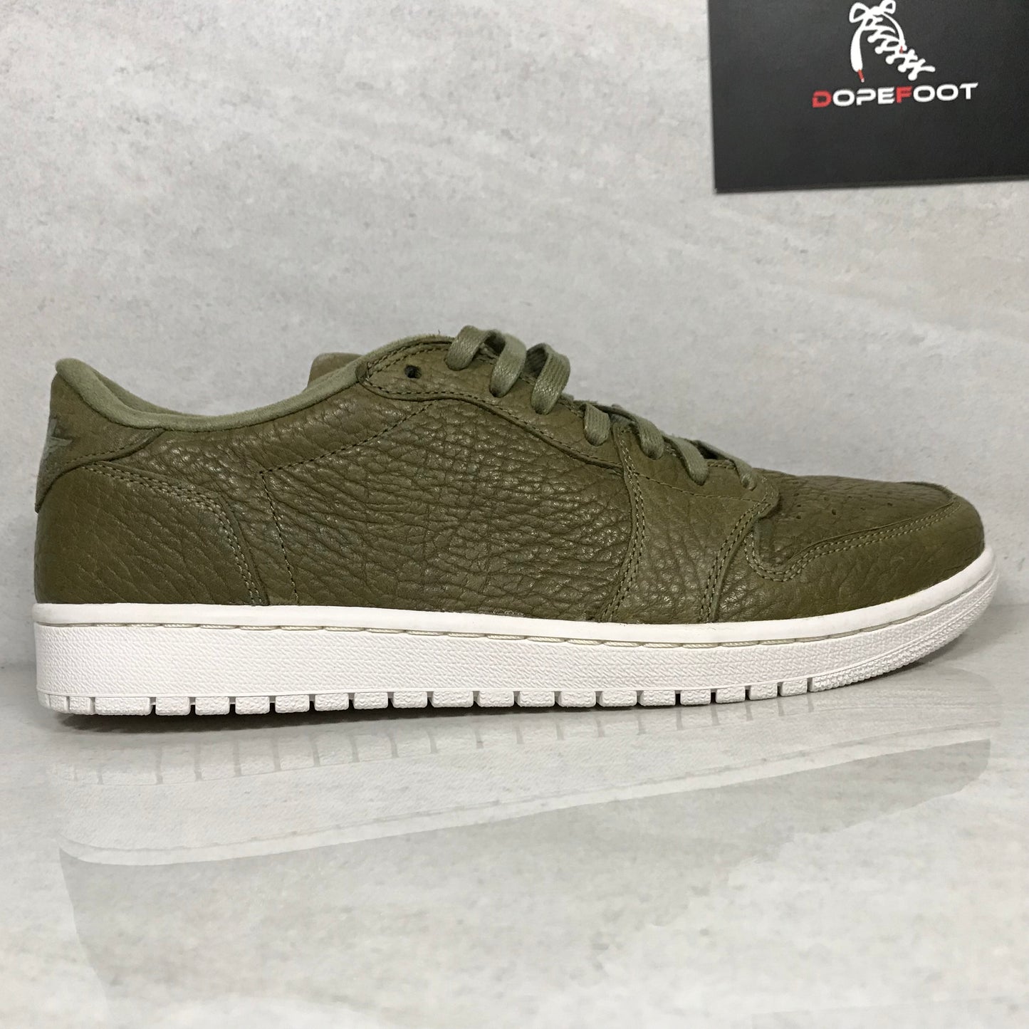Air Jordan 1 I Retro Low Swooshless Trooper Olive Green - 848775 205 - Taille 8.5/Taille 10