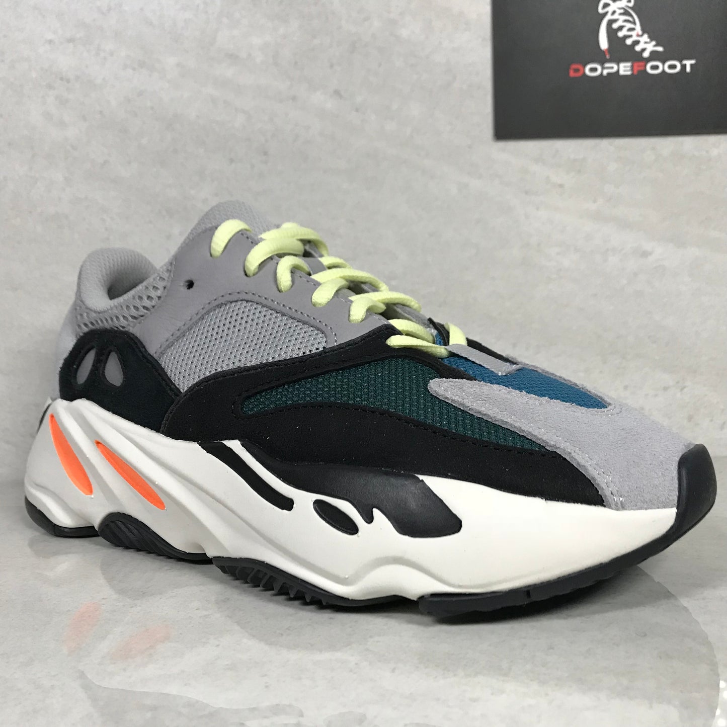 DS Adidas Yeezy 700 Wave Runner Taille 5