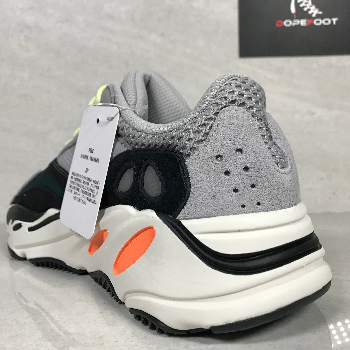 DS Adidas Yeezy 700 Wave Runner Taille 5