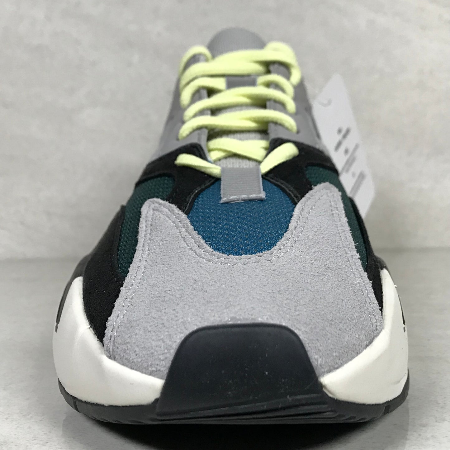 DS Adidas Yeezy 700 Wave Runner Taille 5