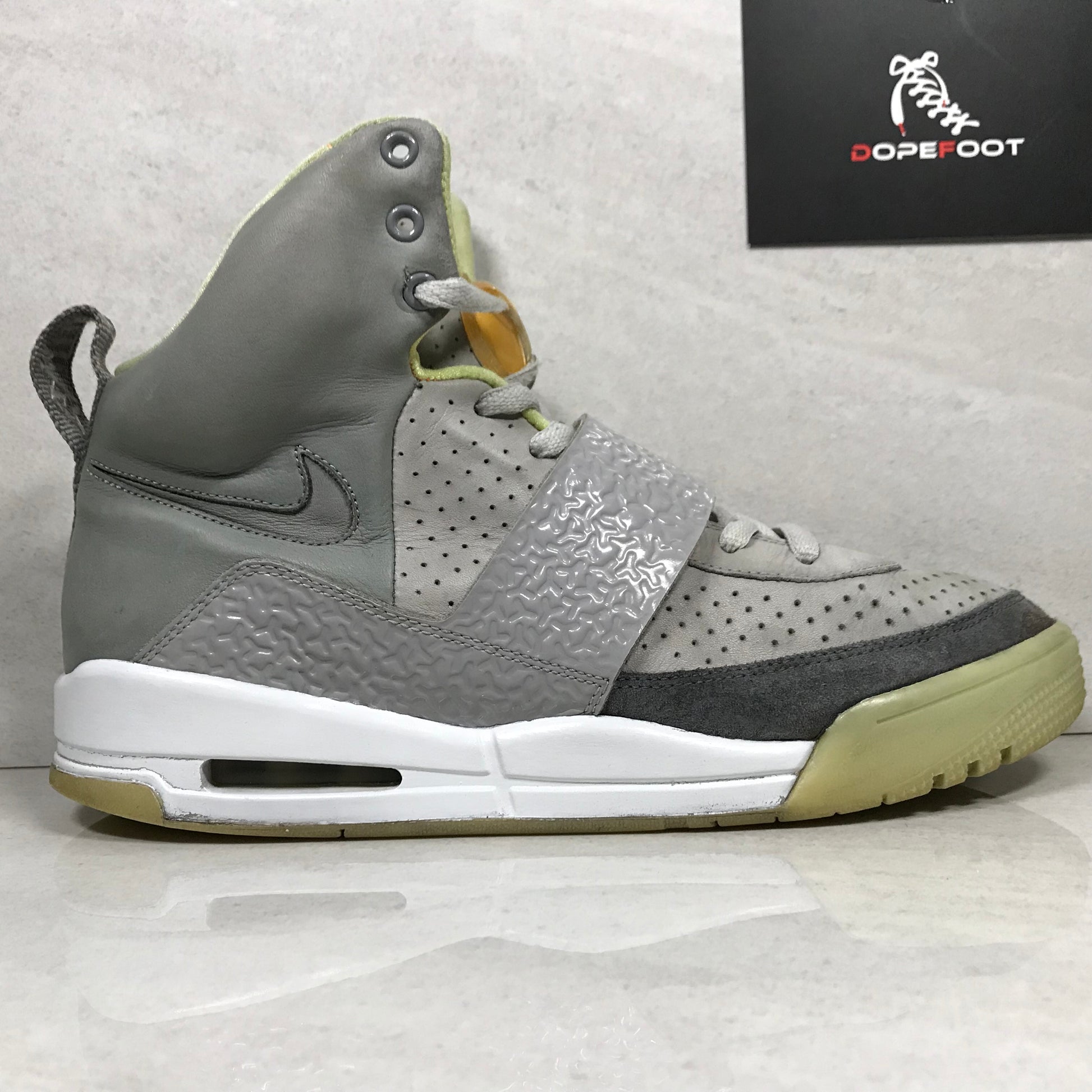 Nike Air Yeezy Zen Grey Size 9.5 - Nike