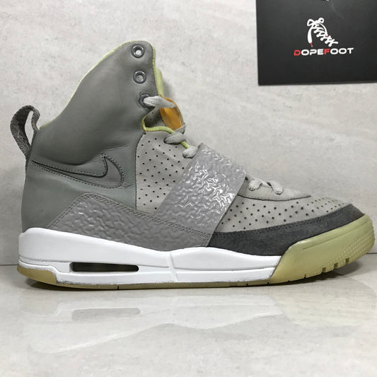 Nike Air Yeezy Zen Grey Size 9.5 - Nike