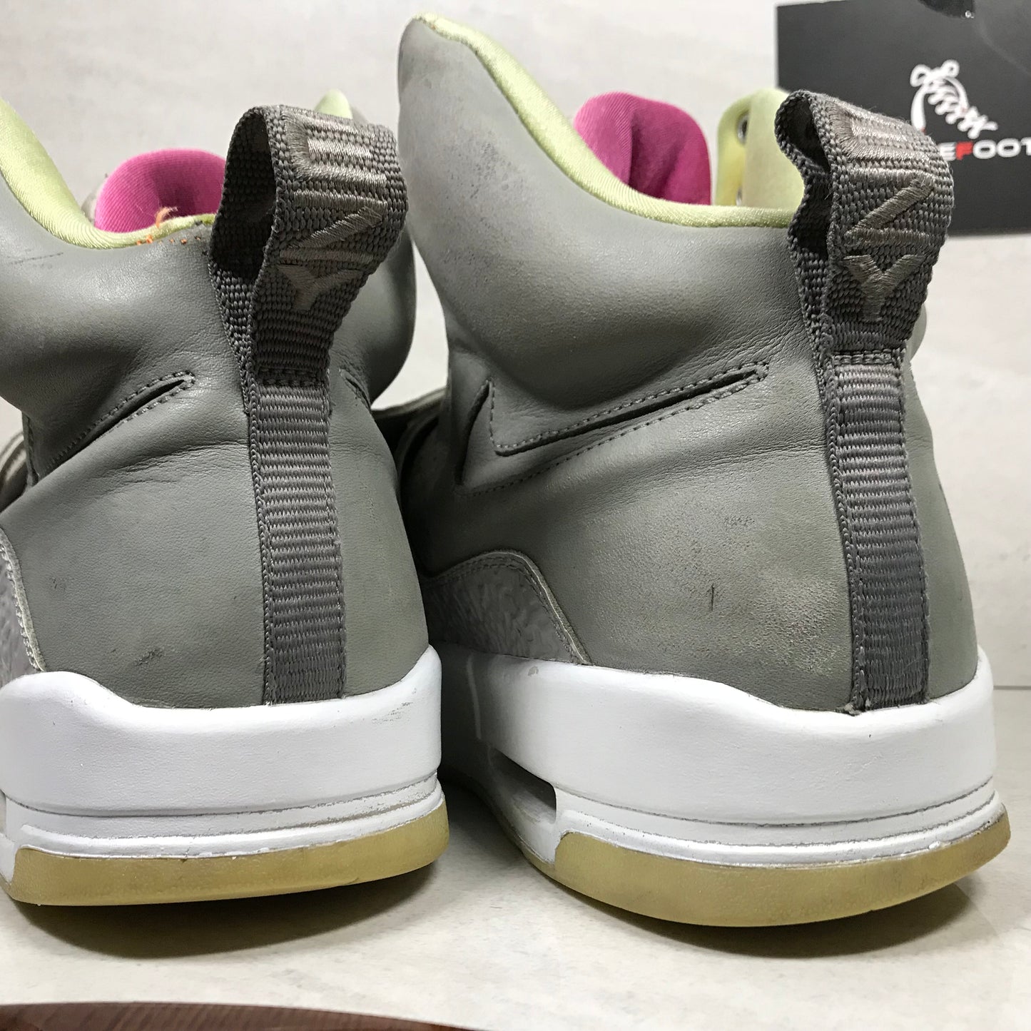 Nike Air Yeezy Zen Grey Size 9.5 - Nike