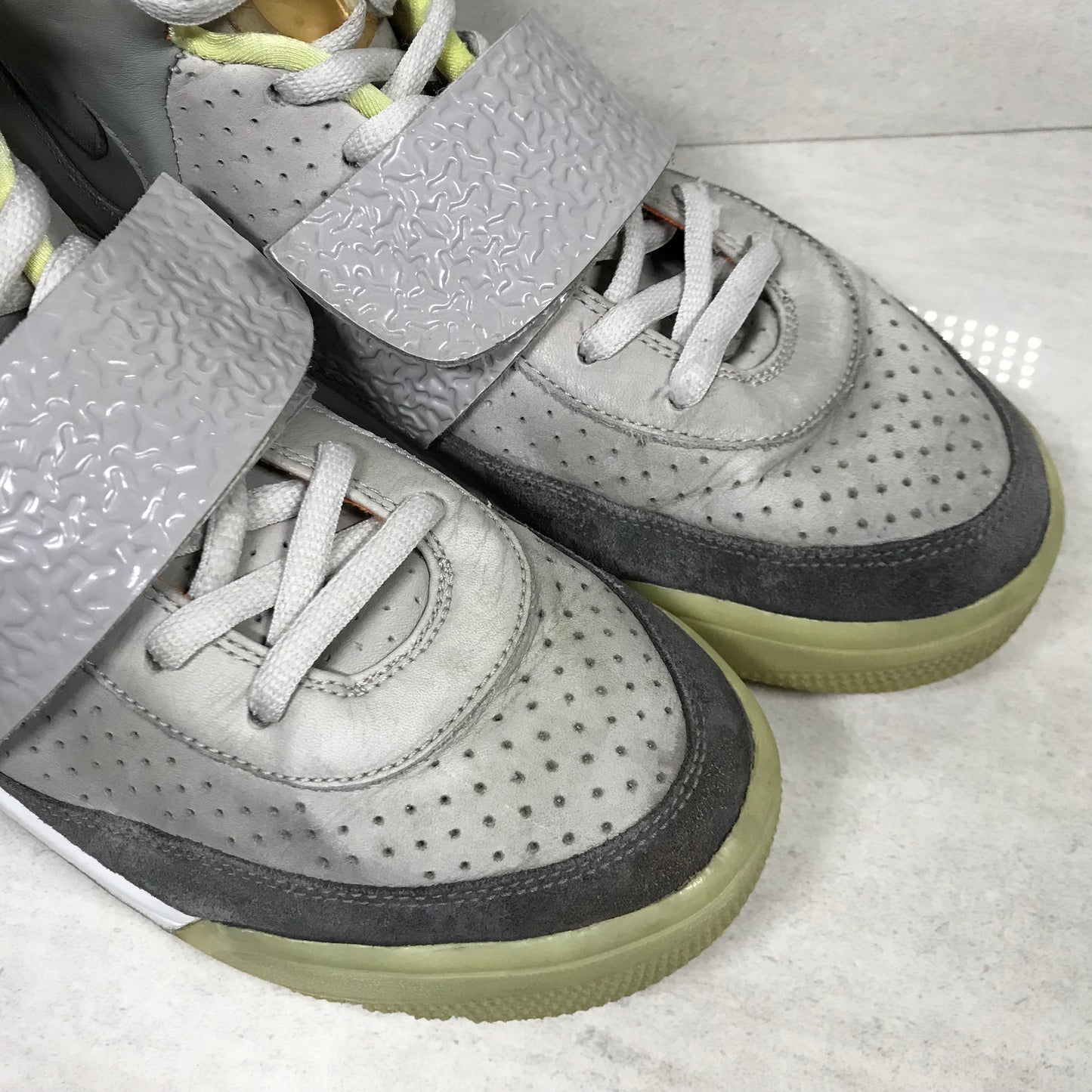 Nike Air Yeezy Zen Grey Size 9.5