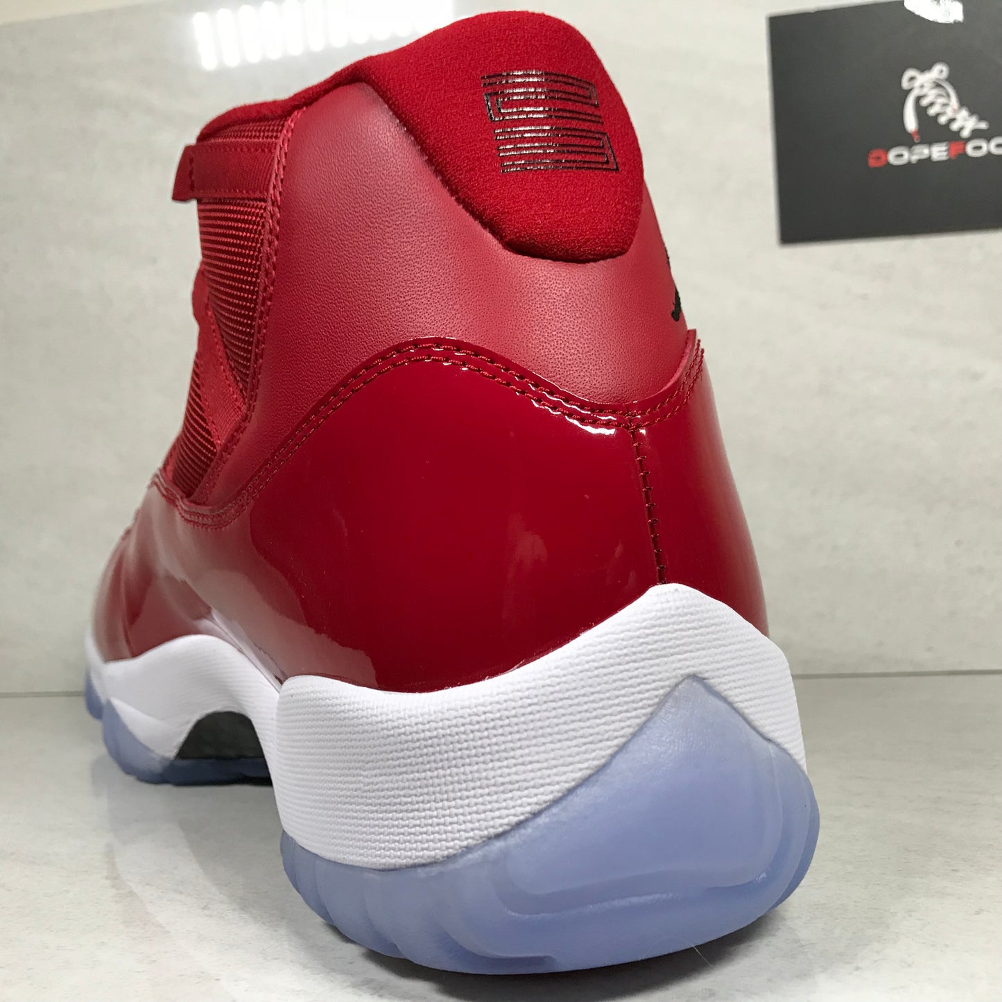 Air Jordan 11 XI Retro Win Like 96 - 378037-623 - Talla de hombre 8.5/Talla 9/Talla 10