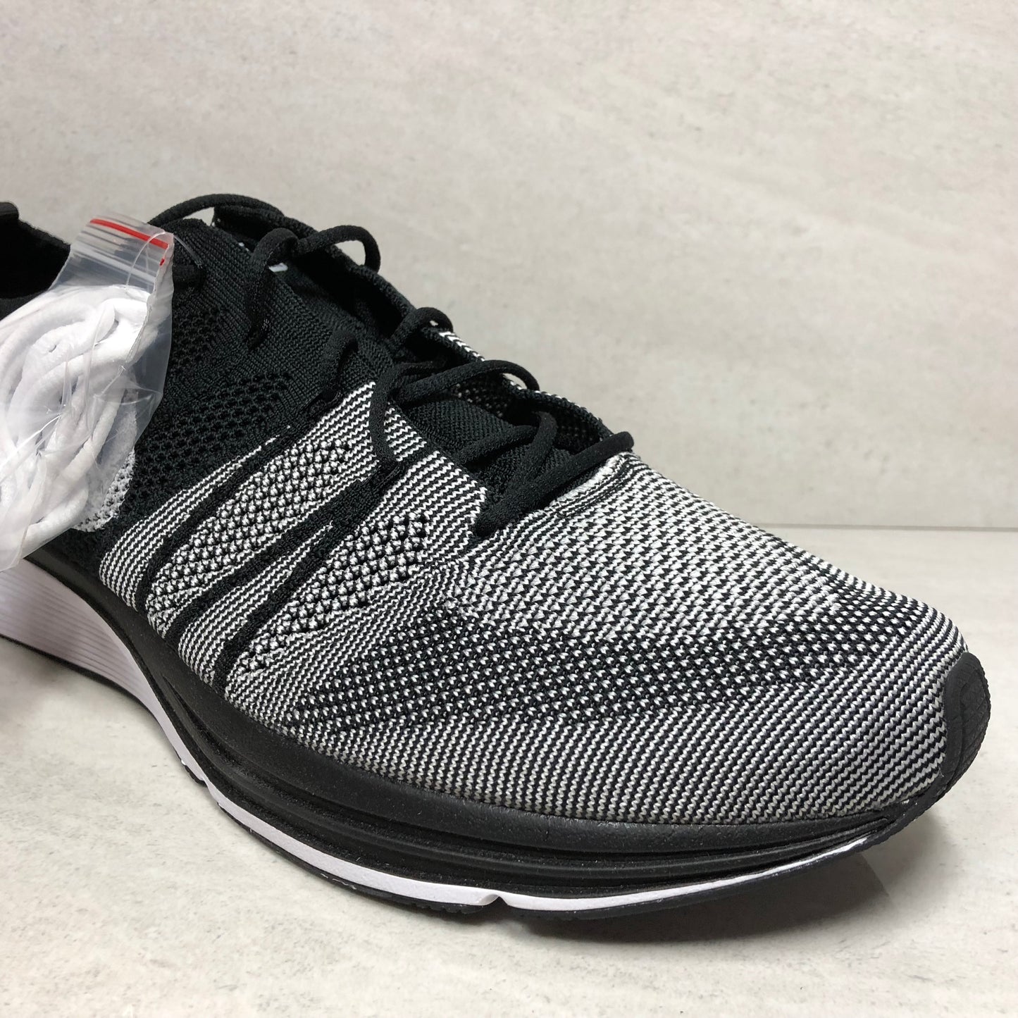 Nike Flyknit Trainer Oreo AH8396 005 Homme Taille 15 Noir/Blanc